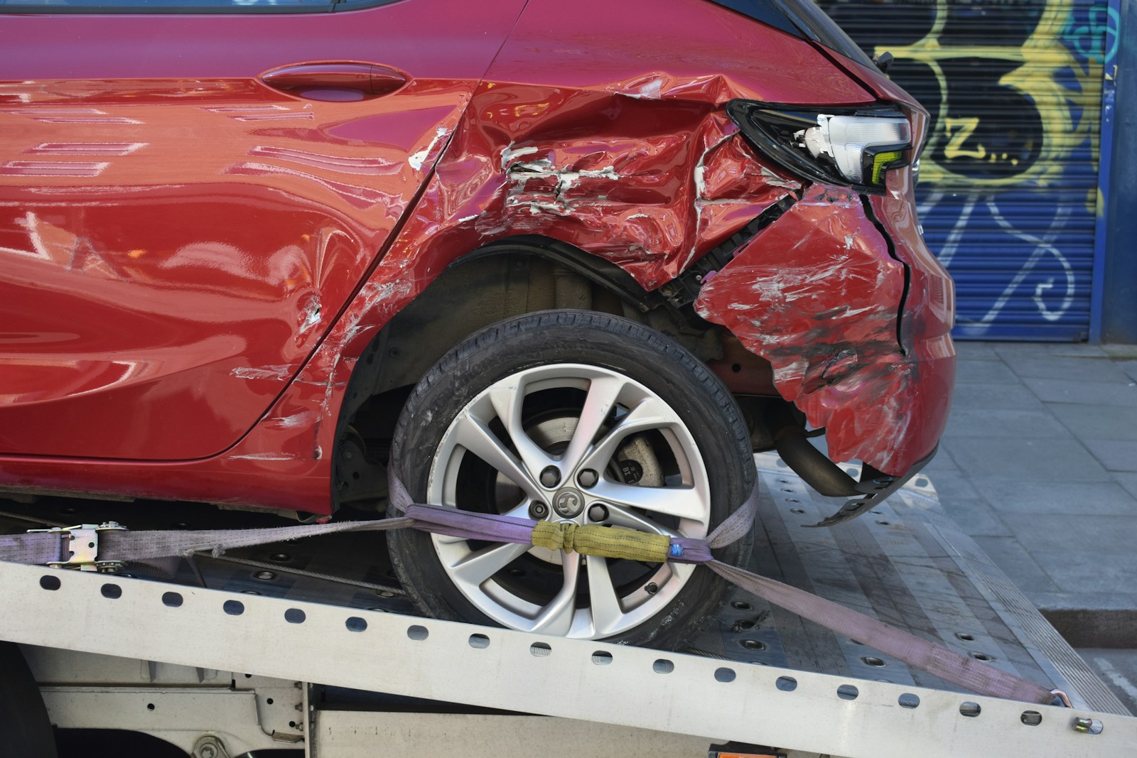 After a Car Wreck: What Is Needed to Report a Claim? 